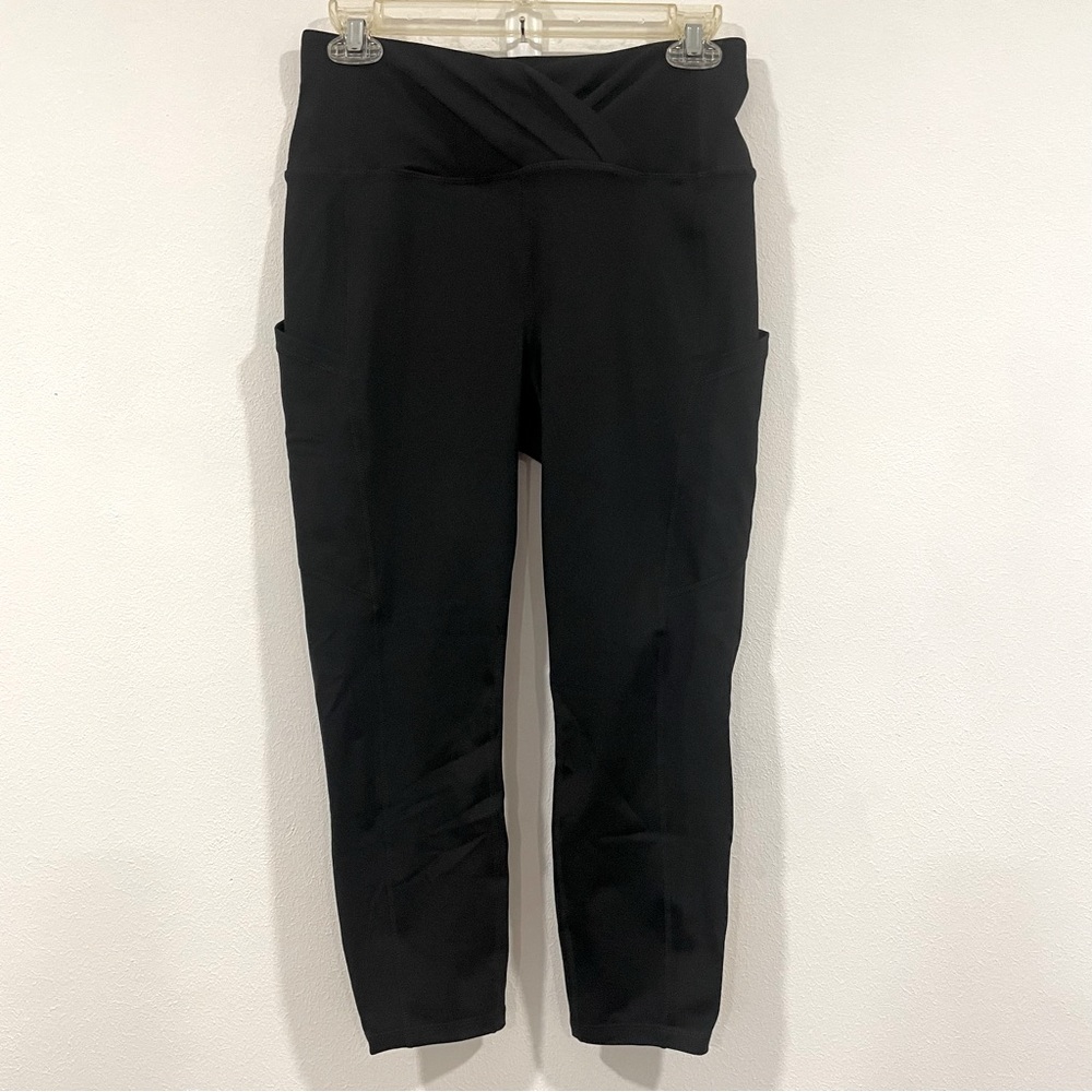 Torrid Leggings Black Capri Active Pockets Criss Cross Waistband Plus Size 00